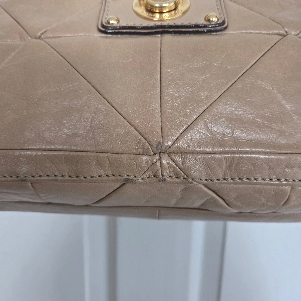 Marc Jacobs Quilted Leather Satchel Bag Tan‎ Beige Gold Chain Italian Designer